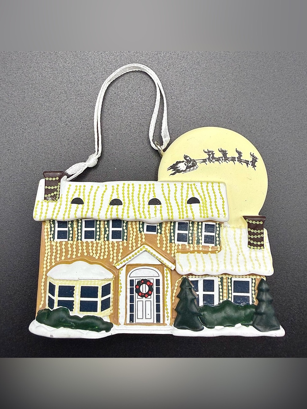 Hallmark-Christmas Vacation Ornament-Griswold’s House-2022-EUC